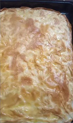 Fırından yeni çıkmış su böreği